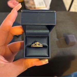 Enchanted Disney Diamond Cinderella Bow Tierra ring